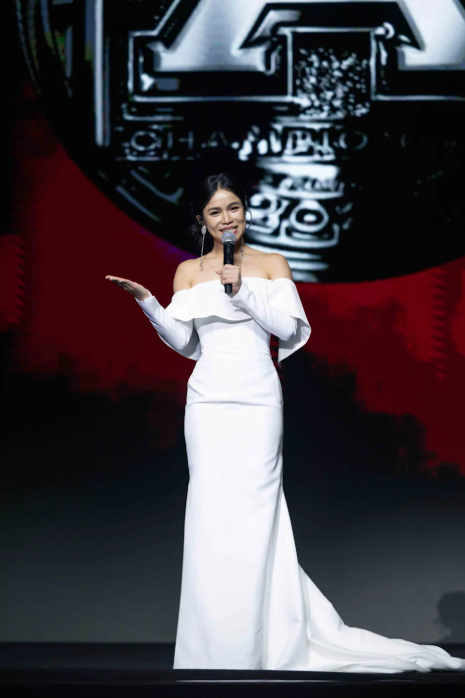 林芯儀以IFBB PRO職業選手身分在「IFBB PRO/NPC WORLDWIDE 亞洲健美錦標賽」獻唱。(圖/旺多福多媒體工作室)